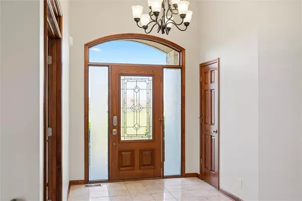 20703 Brandt RD, Tonganoxie, KS 66086