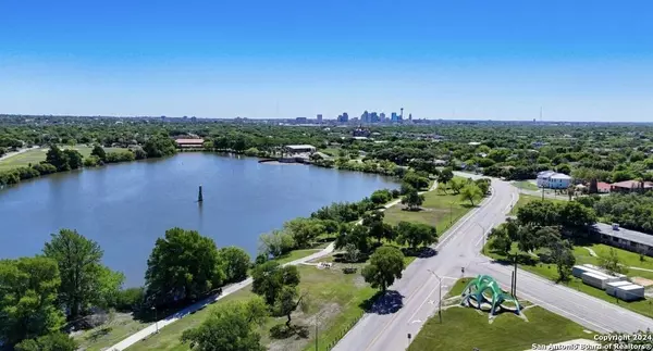 2211 CALAVERAS, San Antonio, TX 78201-6151