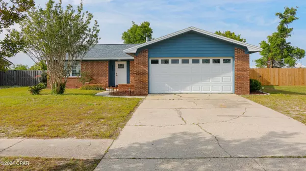 362 Bell CIR, Lynn Haven, FL 32444