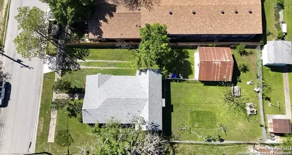 2211 CALAVERAS, San Antonio, TX 78201-6151