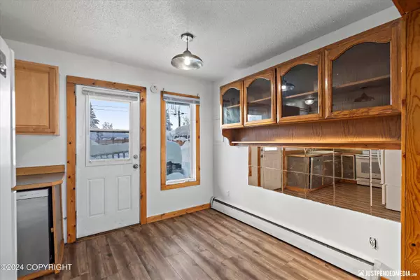 4310 E 4th AVE, Anchorage, AK 99508