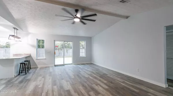 362 Bell CIR, Lynn Haven, FL 32444