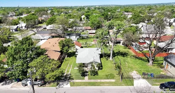 2211 CALAVERAS, San Antonio, TX 78201-6151