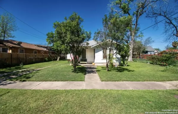 2211 CALAVERAS, San Antonio, TX 78201-6151