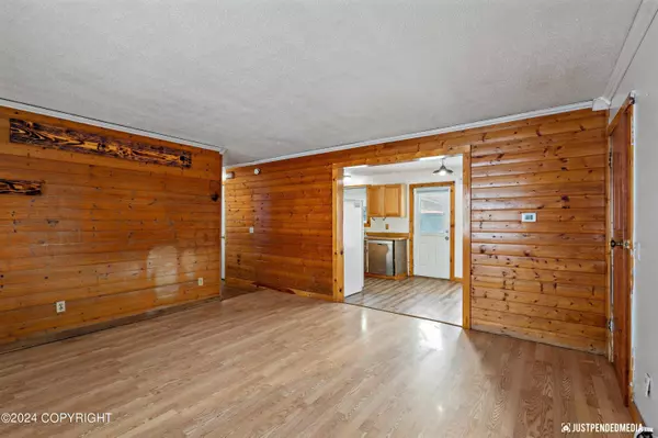 4310 E 4th AVE, Anchorage, AK 99508