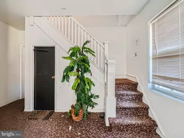 2513 LIBERTY HEIGHTS AVE, Baltimore, MD 21215