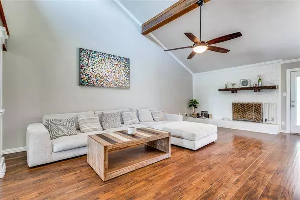 6737 Greendale Court, North Richland Hills, TX 76182