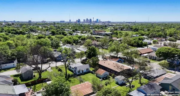 2211 CALAVERAS, San Antonio, TX 78201-6151