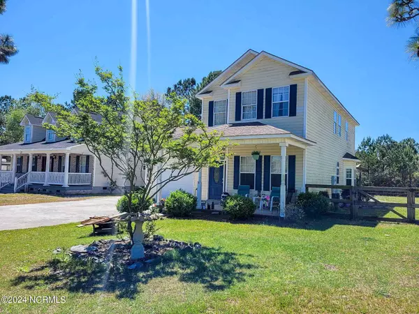 233 E Ivybridge Drive, Hubert, NC 28539