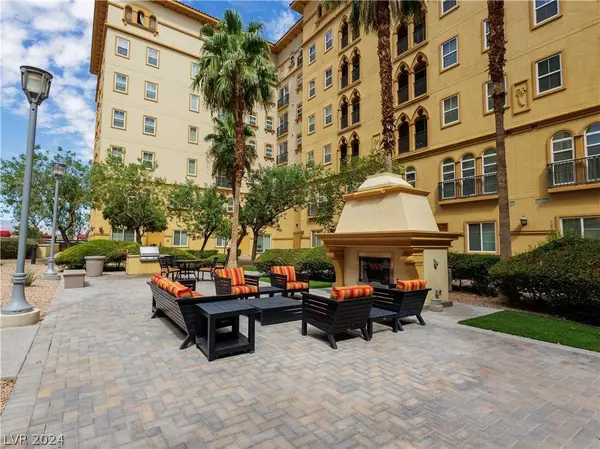 2455 W Serene Avenue #809, Las Vegas, NV 89123