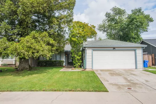 9881 Falcon Meadow DR, Elk Grove, CA 95624