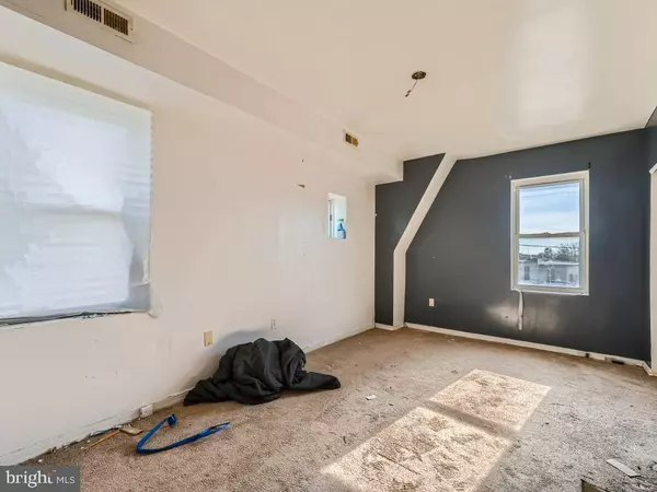 2513 LIBERTY HEIGHTS AVE, Baltimore, MD 21215