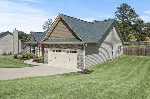 41 Moriah Woods DR, Auburn, GA 30011