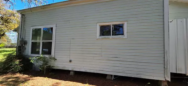 301 W Georgia Avenue, Vivian, LA 71082