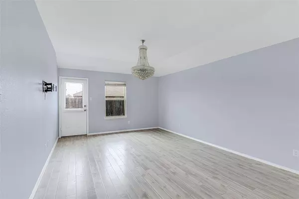 2228 Torch Lake Drive, Forney, TX 75126