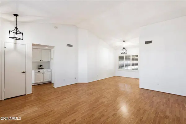 3337 E WESCOTT Drive, Phoenix, AZ 85050