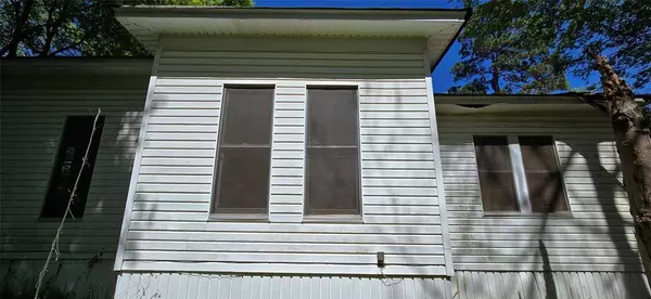 309 S Pecan Street, Vivian, LA 71082