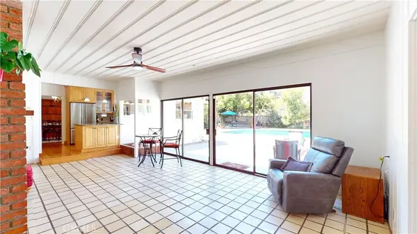 4525 Palm DR, La Canada Flintridge, CA 91011