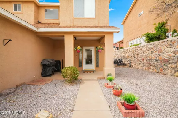 5127 Arena DR, Las Cruces, NM 88012