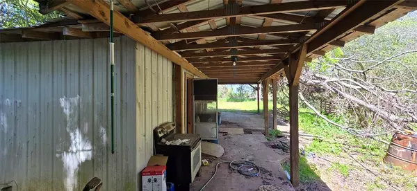 309 S Pecan Street, Vivian, LA 71082