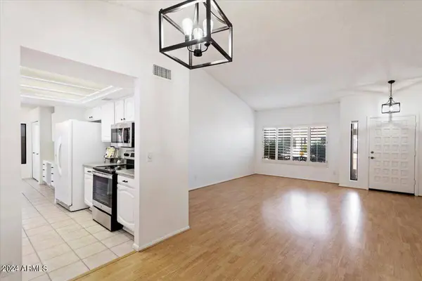 3337 E WESCOTT Drive, Phoenix, AZ 85050