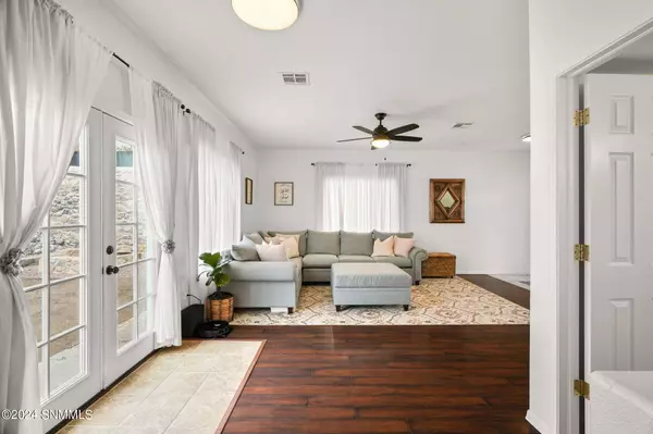 5127 Arena DR, Las Cruces, NM 88012