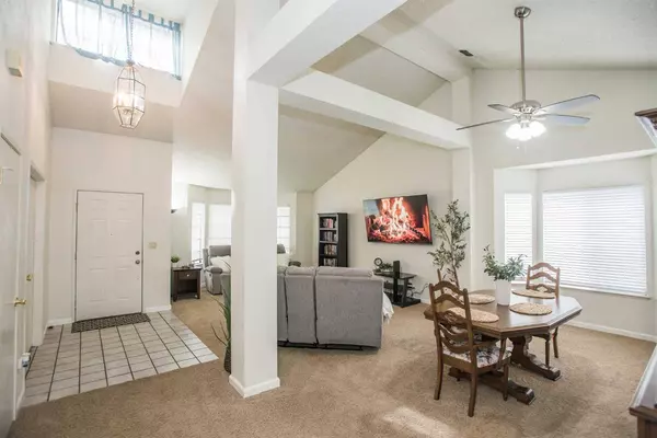 9881 Falcon Meadow DR, Elk Grove, CA 95624