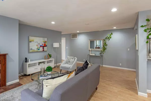 53 Silcreek Drive, San Jose, CA 95116