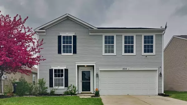 1516 Pencross LN, Greenwood, IN 46143
