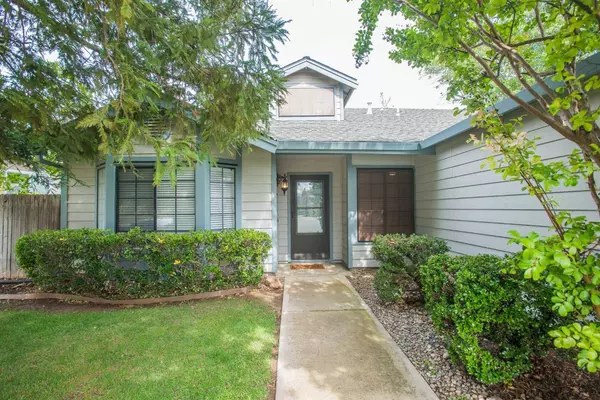 9881 Falcon Meadow DR, Elk Grove, CA 95624