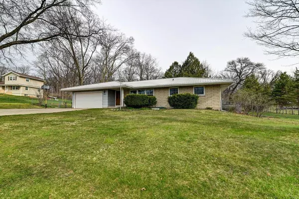 6106 Whalen Road, Fitchburg, WI 53593