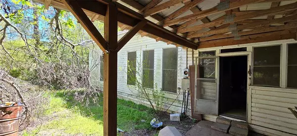 309 S Pecan Street, Vivian, LA 71082