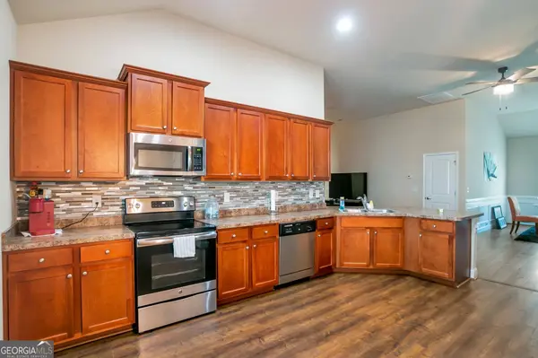 5088 Summerview LN, Morrow, GA 30260