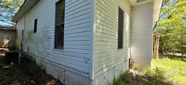 309 S Pecan Street, Vivian, LA 71082