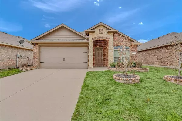 2228 Torch Lake Drive, Forney, TX 75126