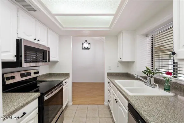 3337 E WESCOTT Drive, Phoenix, AZ 85050