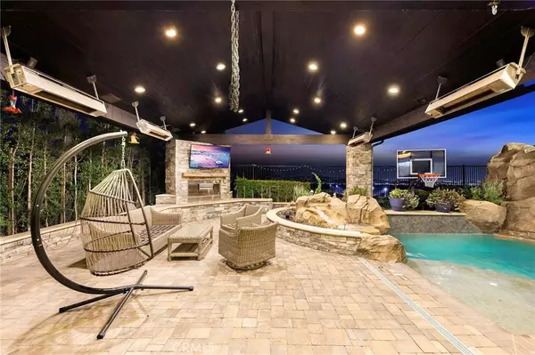 19802 Red Roan LN, Yorba Linda, CA 92886