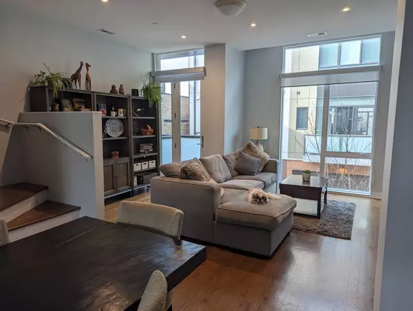 1918 N Campbell Avenue #F, Chicago, IL 60647