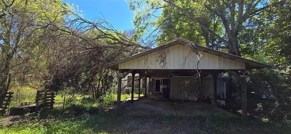 309 S Pecan Street, Vivian, LA 71082
