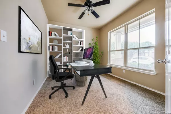 4915 BALOC FARM, San Antonio, TX 78244-1371