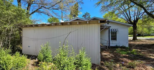 425 S Pecan Street, Vivian, LA 71082