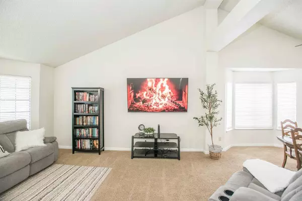 9881 Falcon Meadow DR, Elk Grove, CA 95624