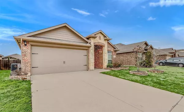 2228 Torch Lake Drive, Forney, TX 75126