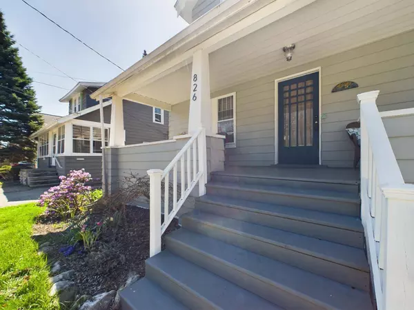 826 Knowles Street, Royal Oak, MI 48067