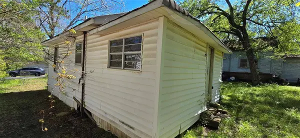 515 N Hickory Street, Vivian, LA 71082