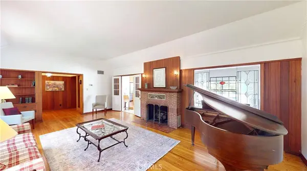 4525 Palm DR, La Canada Flintridge, CA 91011