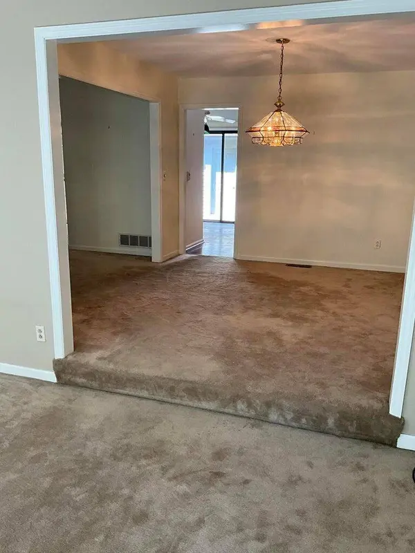 6450 Strathaven Court 2C, Worthington, OH 43085