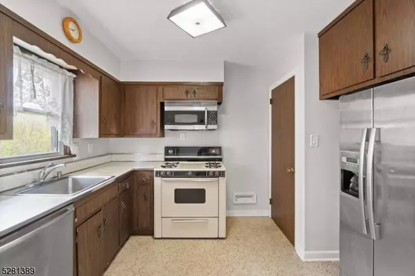 125 Brighton Rd, Clifton City, NJ 07012