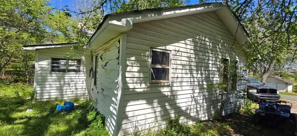 515 N Hickory Street, Vivian, LA 71082