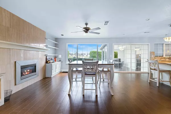 1881 Escalon Avenue, Clovis, CA 93611